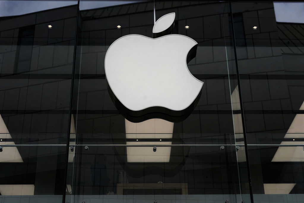 Apple подала в суд на OpenAI за кражу коммерческих секретов