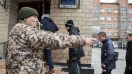 «Пусть холопы дохнут в окопах»: Как Порошенко и прочие украинские элитарии прячут детей от ВСУ
