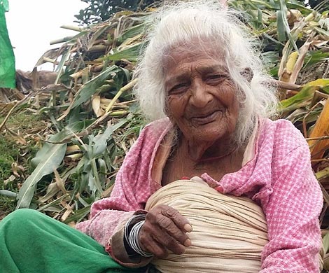 112-летняя долгожительница уверена, что стресс вреднее никотина