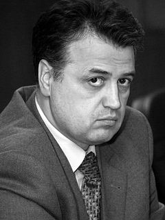Крысы бегут с тонущего корабля