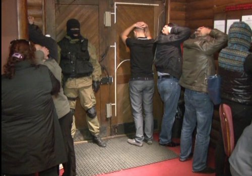 Спецсубъект на пороге казино (Видео)