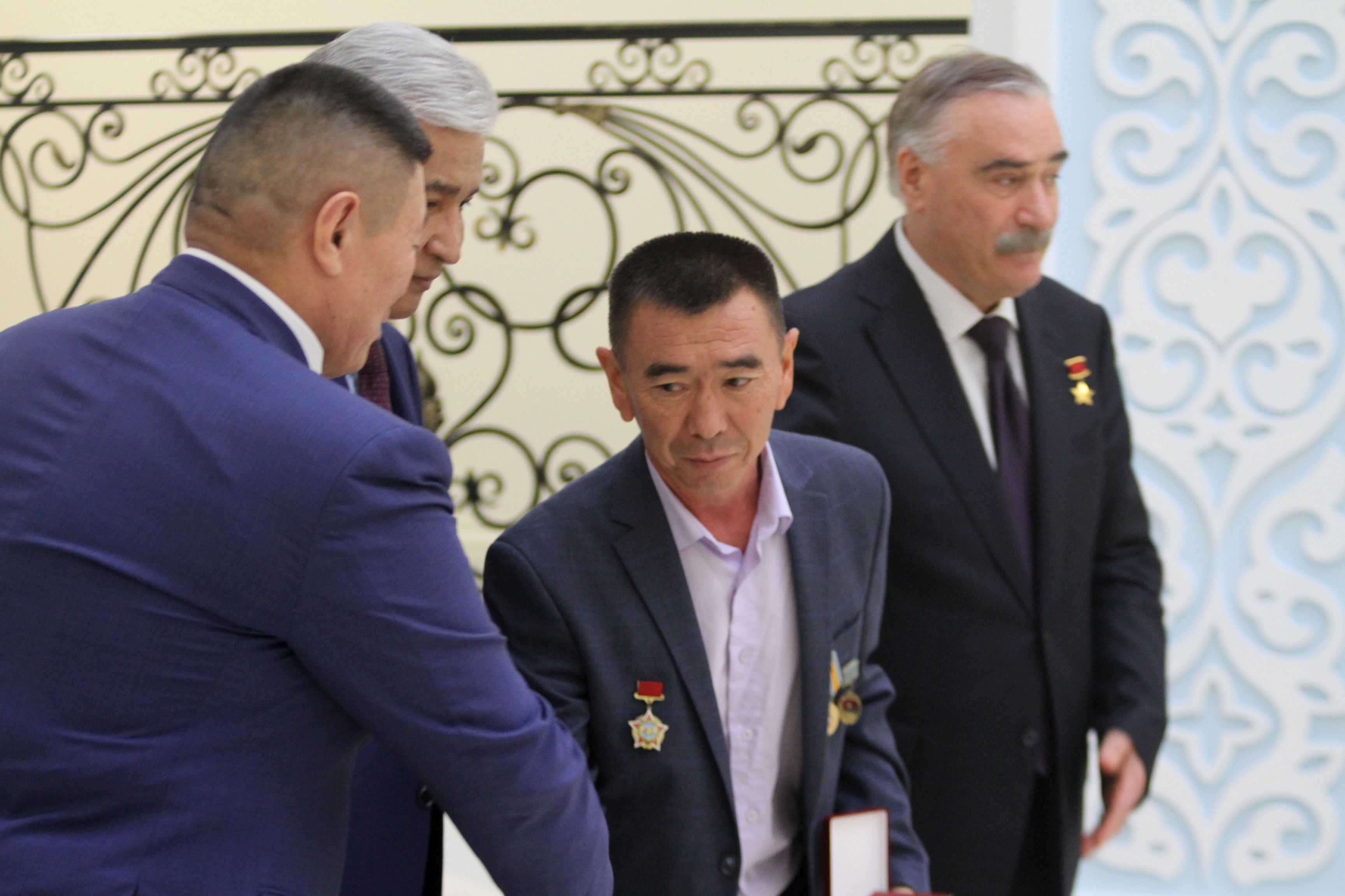 Награда нашла своих героев. В Москву приехала великолепная семерка казахстанских ветеранов афганской войны