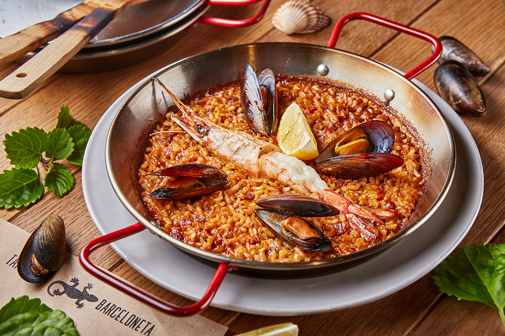 Москва: полная фиеста, или счастливые часы в Barceloneta-Депо