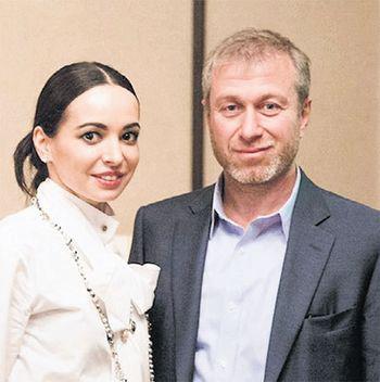 Абрамович не любит короткие юбки