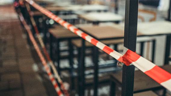 Американские рестораны снова начали закрываться из-за распространения «дельта»-штамма