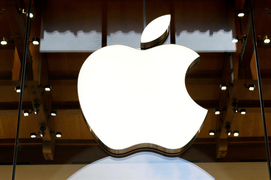 Apple обвалила акции на 10%, потеряв $475 млрд капитализации