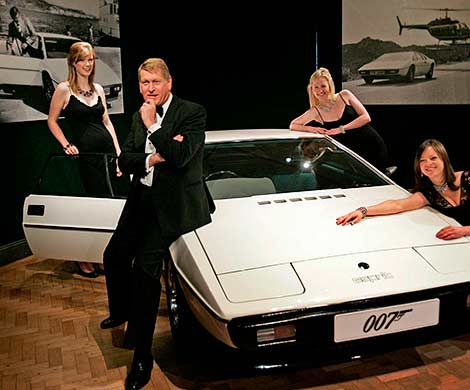 Автомобиль-субмарину агента 007 продадут с аукциона