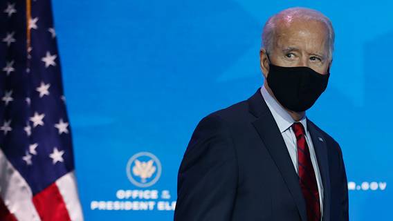 Байден рассматривает несколько вариантов для ответных мер против РФ из-за хакерского взлома - от санкций до кибератак