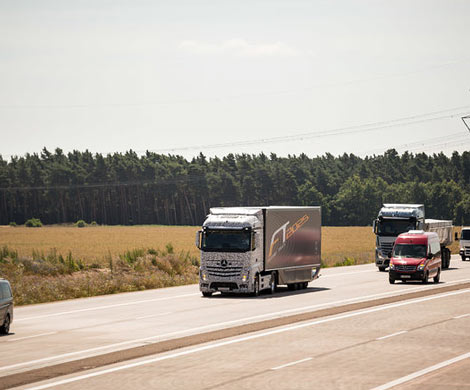 Беспилотные грузовики от Daimler готовы выехать на автобаны Германии