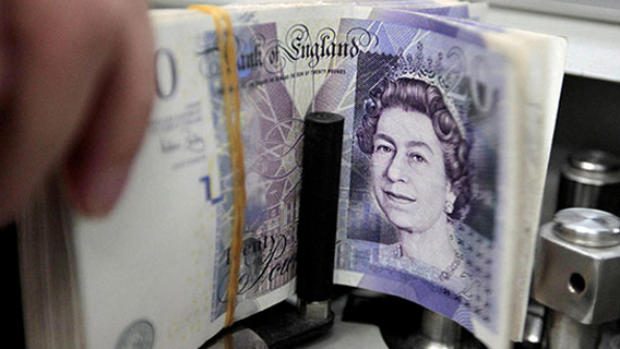 BlueBay ставит на падение фунта стерлингов из-за жесткого варианта Brexit