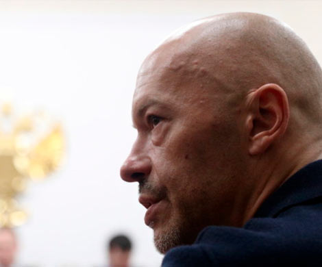 Бондарчук потребовал освободить Серебренникова