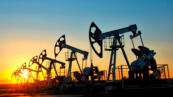 Нефть: цены взлетели из-за ударов по саудовским НПЗ