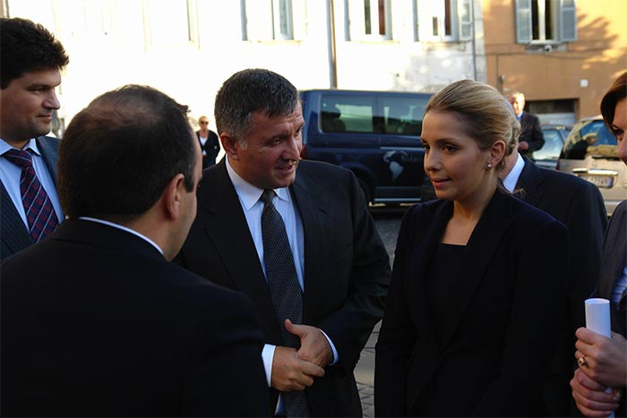 Европа платила за Тимошенко