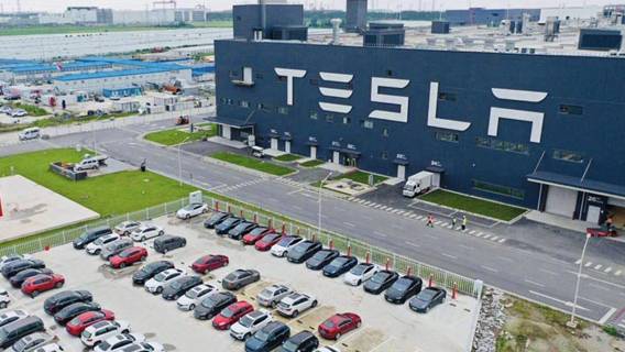 Фабрика Tesla в Шанхае стала главным экспортным центром автомобилей компании