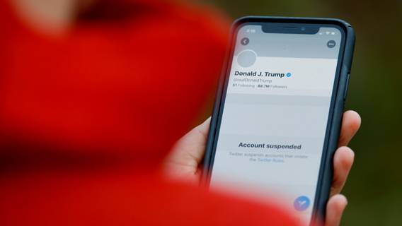 Facebook заявил, что блокировка Трампа в соцсети продлится не менее 2 лет