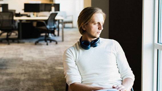 Глава Revolut отказался от гражданства РФ, а его отец попал под санкции Украины