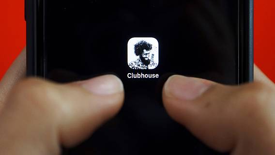 Илон Маск обратился к Владимиру Путину с предложением пообщаться в Clubhouse