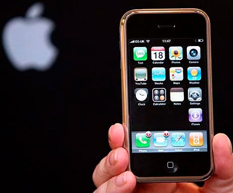 IPhone отпраздновал 12-летие