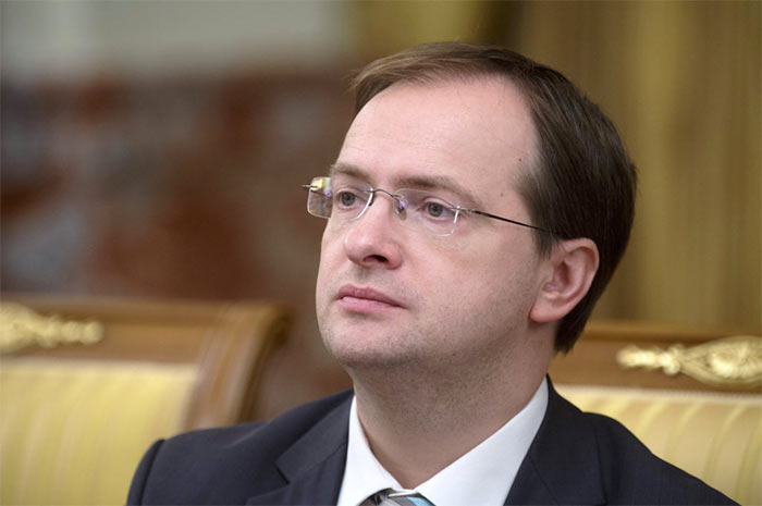Культурный сектор гниет с головы?