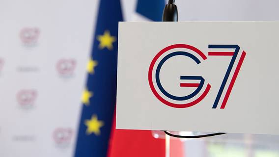 Лидеров G7 будет охранять фрегат, вертолеты и бронированный «Кадиллак»