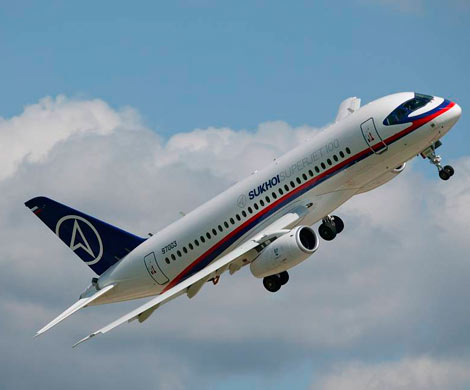 Мантуров заявил о сохранении у заказчиков интереса к SSJ100
