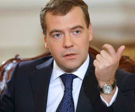 Медведев: Украина не платит за газ даже по сниженным ценам