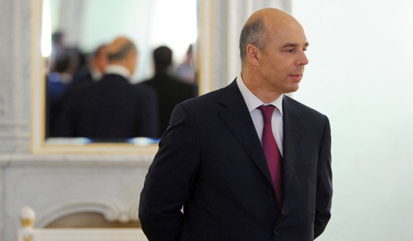 Между двумя вице-премьерами пробежал пенсионный холод… и выставил президента крайним