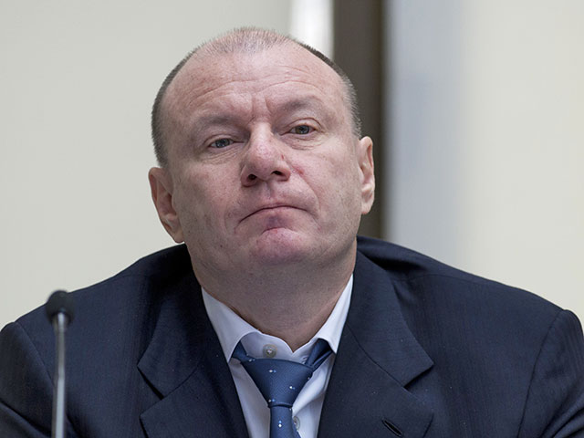 Миллиардер Потанин решил развестись с супругой через суд