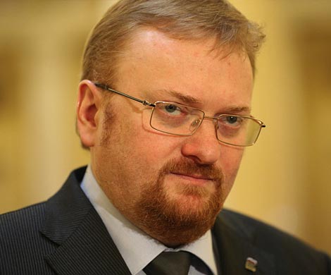 Милонов предлагает высылать из РФ иностранных проституток