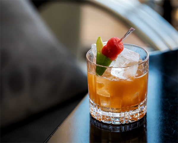 Moscow 871: День города в Mercedes bar