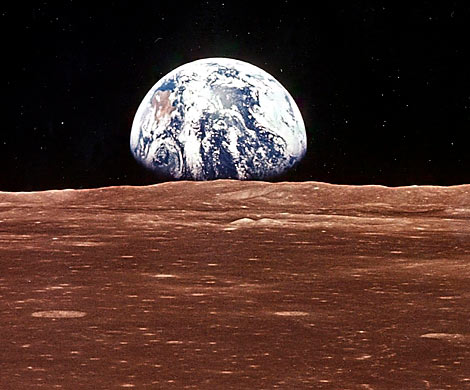 NASA попалось на инсценировке высадки на Луну из-за обычного молотка