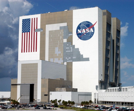 NASA следует сосредоточиться на спасении Земли