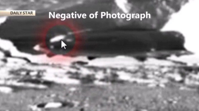 NASA сняло на фото корабль пришельцев в лунном кратере