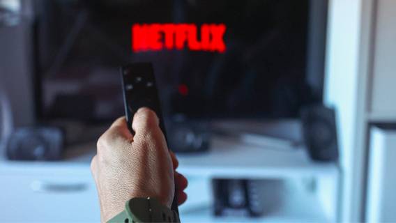 Netflix набрала 2,4 млн новых подписчиков после недавних потерь пользователей