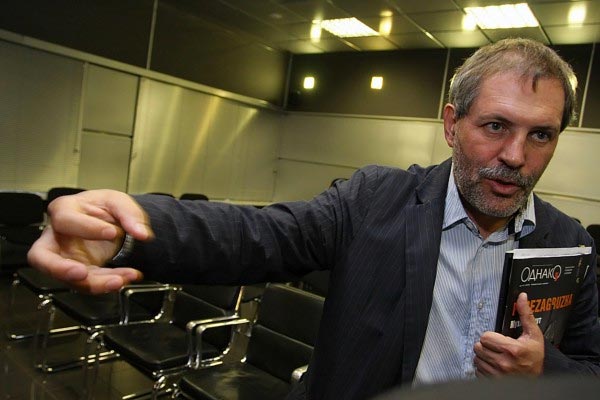 Однако Леонтьев долги вкладчикам Инвестбанка пока не выплатил