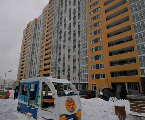 Переселенцы пожаловались на 20 квартир в первом доме реновации‍