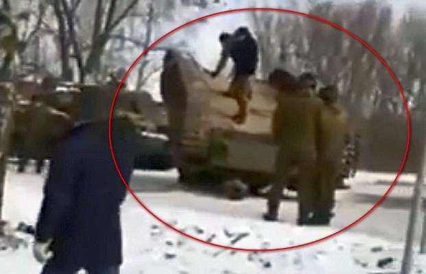 Под Калининградом перевернулся танк
