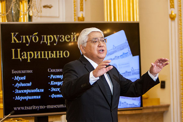 Под звуки домбры и кобыза: в Царицыно исполнили казахские мелодии