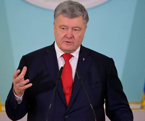 Порошенко обвинили в притеснениях церкви