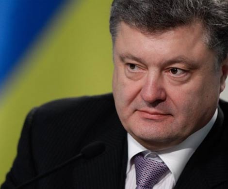 Порошенко советуют поменять Яценюка на Саакашвили