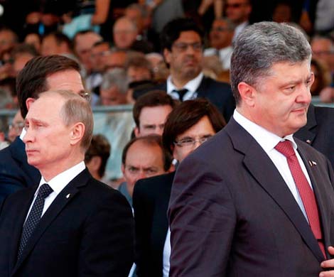 Порошенко вчера встретился с Путиным, а сегодня испуган как зайчик