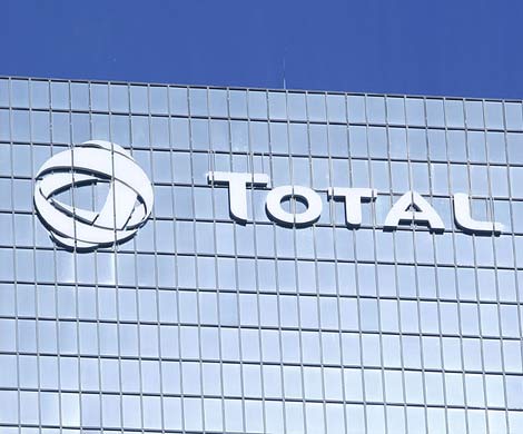 Правительство Франции разрешило Total работать в РФ