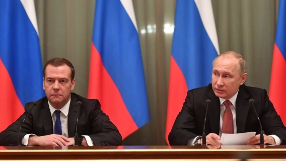 Путин отчитал Медведева: президент недоволен бюджетным пузырем и темпами работы Кабмина