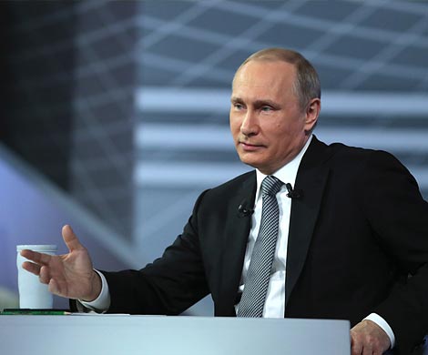 Путин пообещал освободить самозанятых от налогов