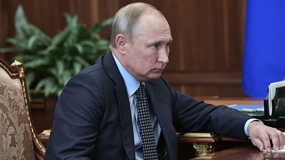 Путин потребовал от правительства заняться доходами граждан