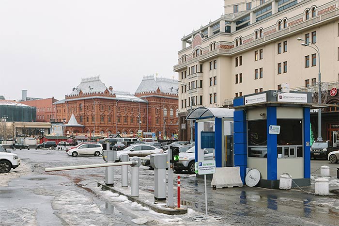 Расследование РБК: кто зарабатывает на платной парковке в Москве