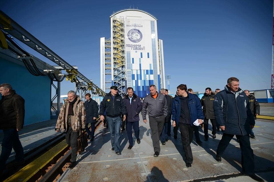 Рогозин против СМИ: глава «Роскосмоса» подключил «тяжелую артиллерию»