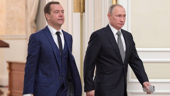 Рокировка Медведев-Путин: политолог раскрыл планы Кремля по транзиту власти в 2024 году