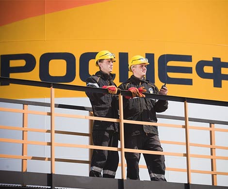 «Роснефть» проиндексирует зарплаты только рядовых сотрудников «дочек»