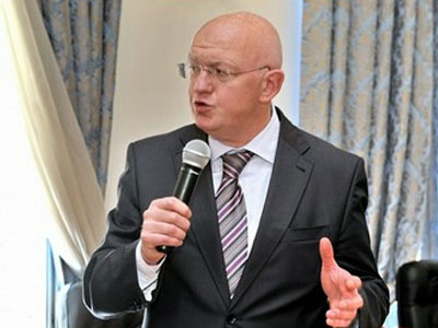 Россия - не "бандерша на кассе"